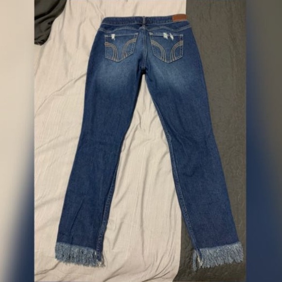 Hollister Jeans - Picture 2 of 3